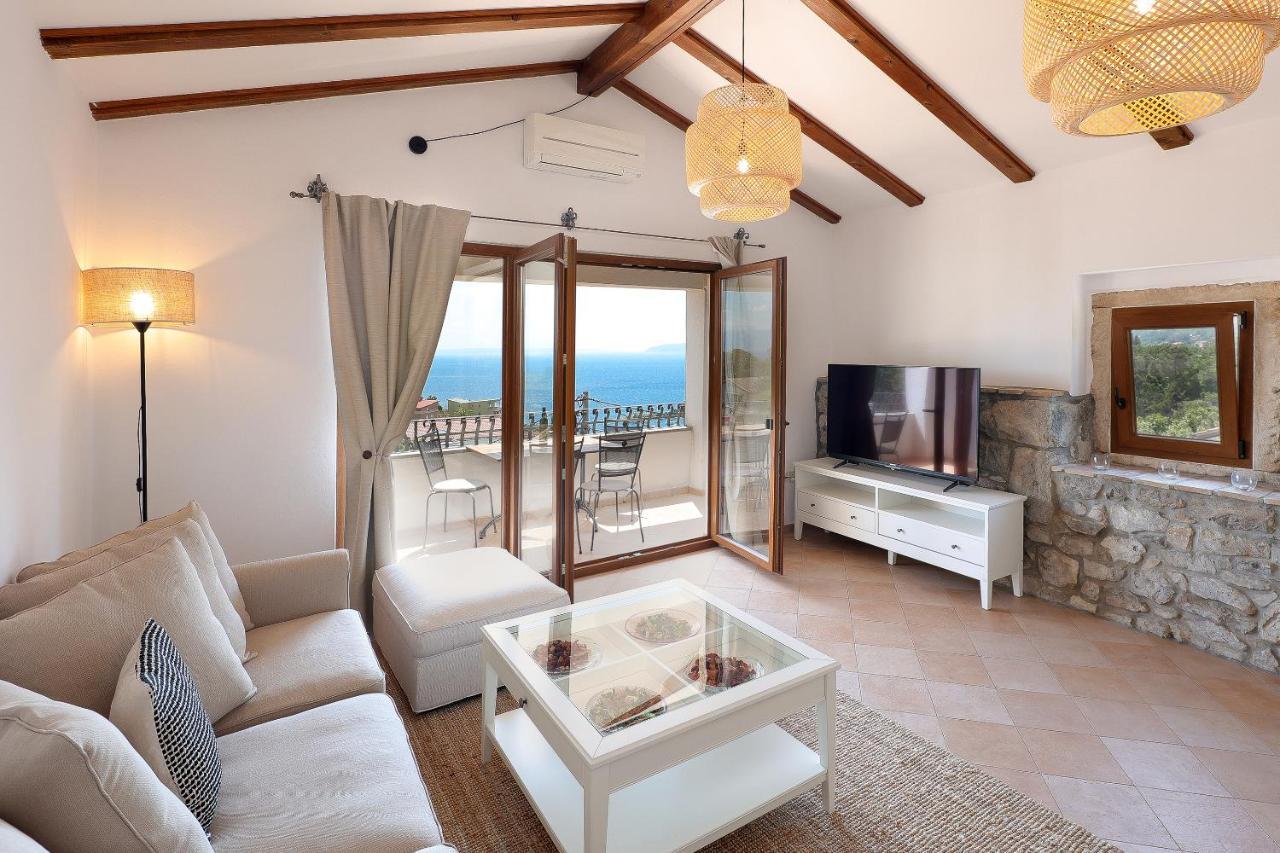 Villa Fani With Jacuzzi Ičići Extérieur photo