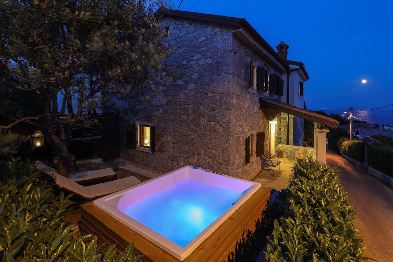 Villa Fani With Jacuzzi Ičići Extérieur photo